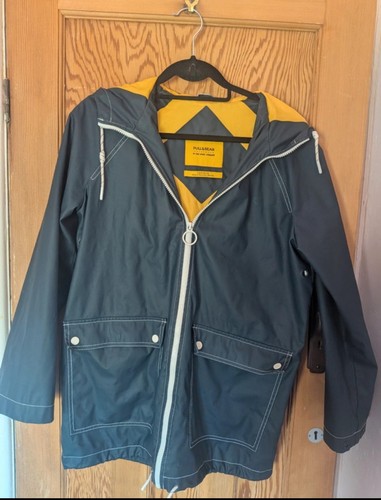 Pull and bear - and,